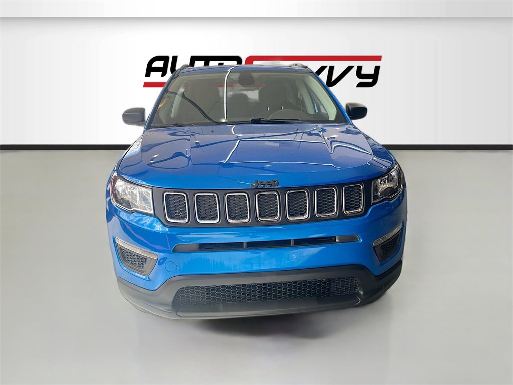 Used 2021 Jeep Compass Sport image 2