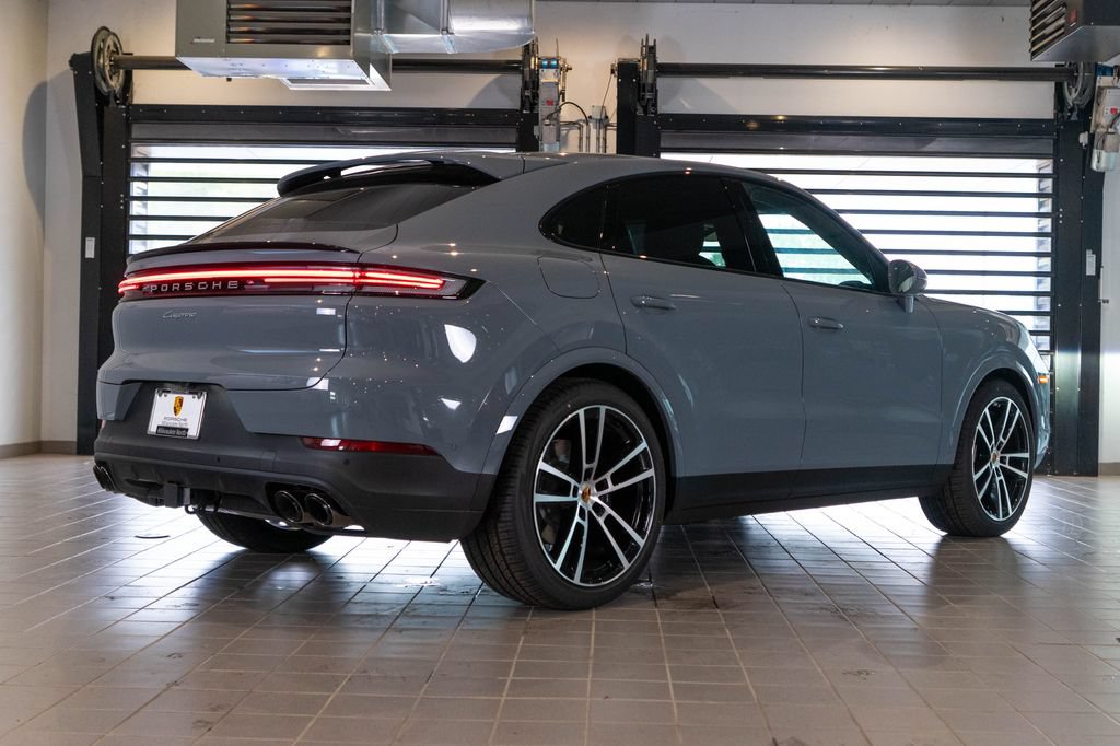 New 2026 Porsche Cayenne Coupe AWD/4WD image 9