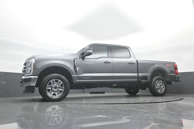 New 2026 Ford F250 Lariat w/ FX4 Off-Road Package image 32