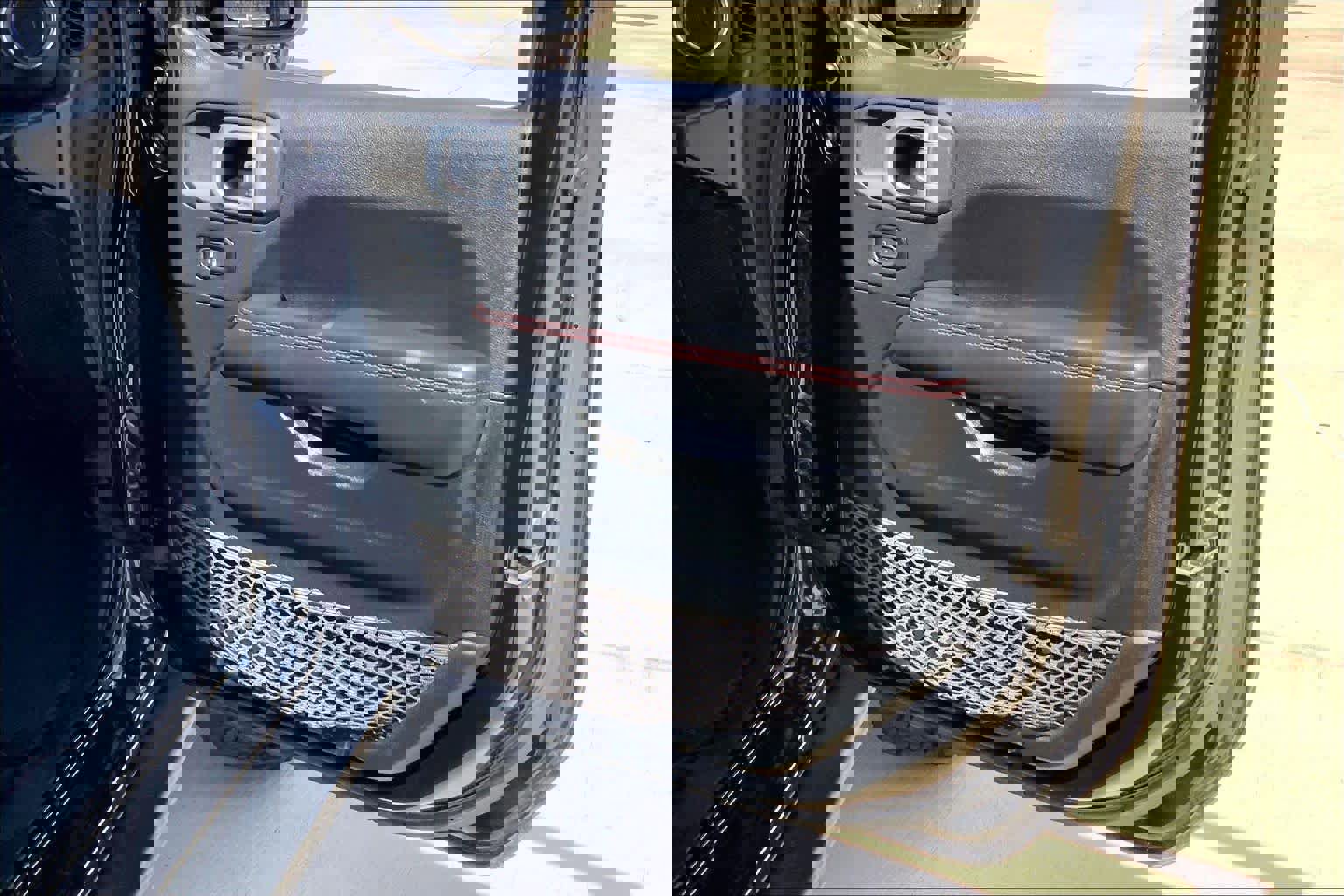 Used 2020 Jeep Wrangler Unlimited Rubicon w/ Quick Order Package 28Y Recon image 22