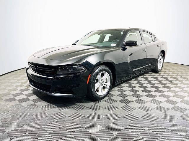 Used 2023 Dodge Charger SXT RWD image 4