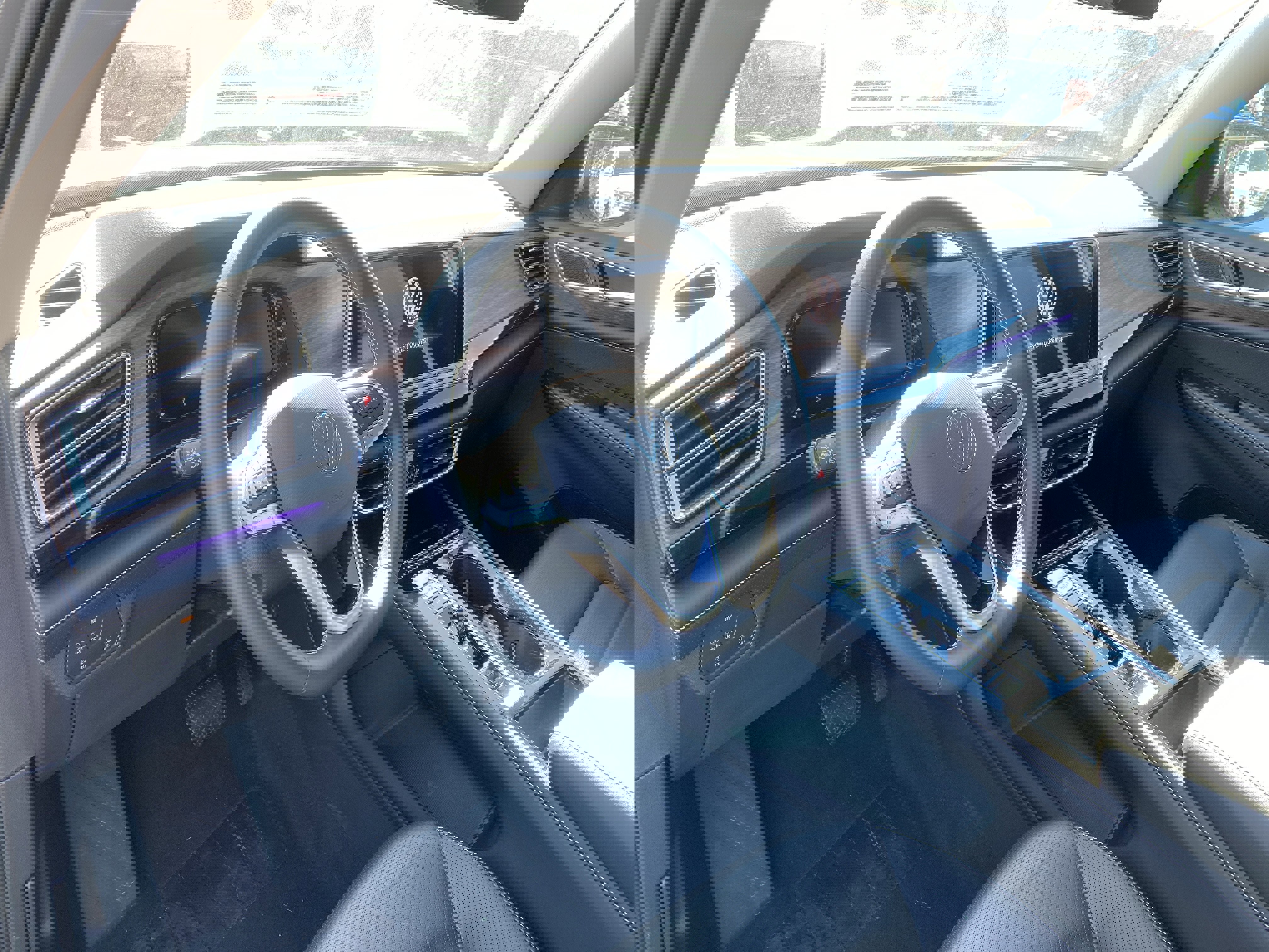 Used 2024 Volkswagen Atlas SEL image 8