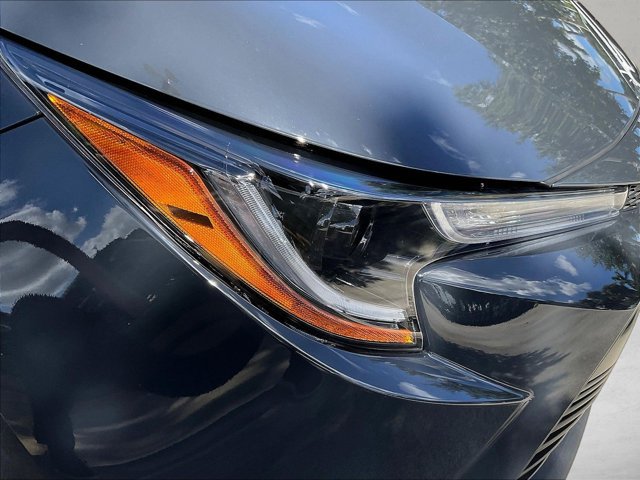 Used 2025 Toyota Corolla LE w/ Convenience Package FWD image 30