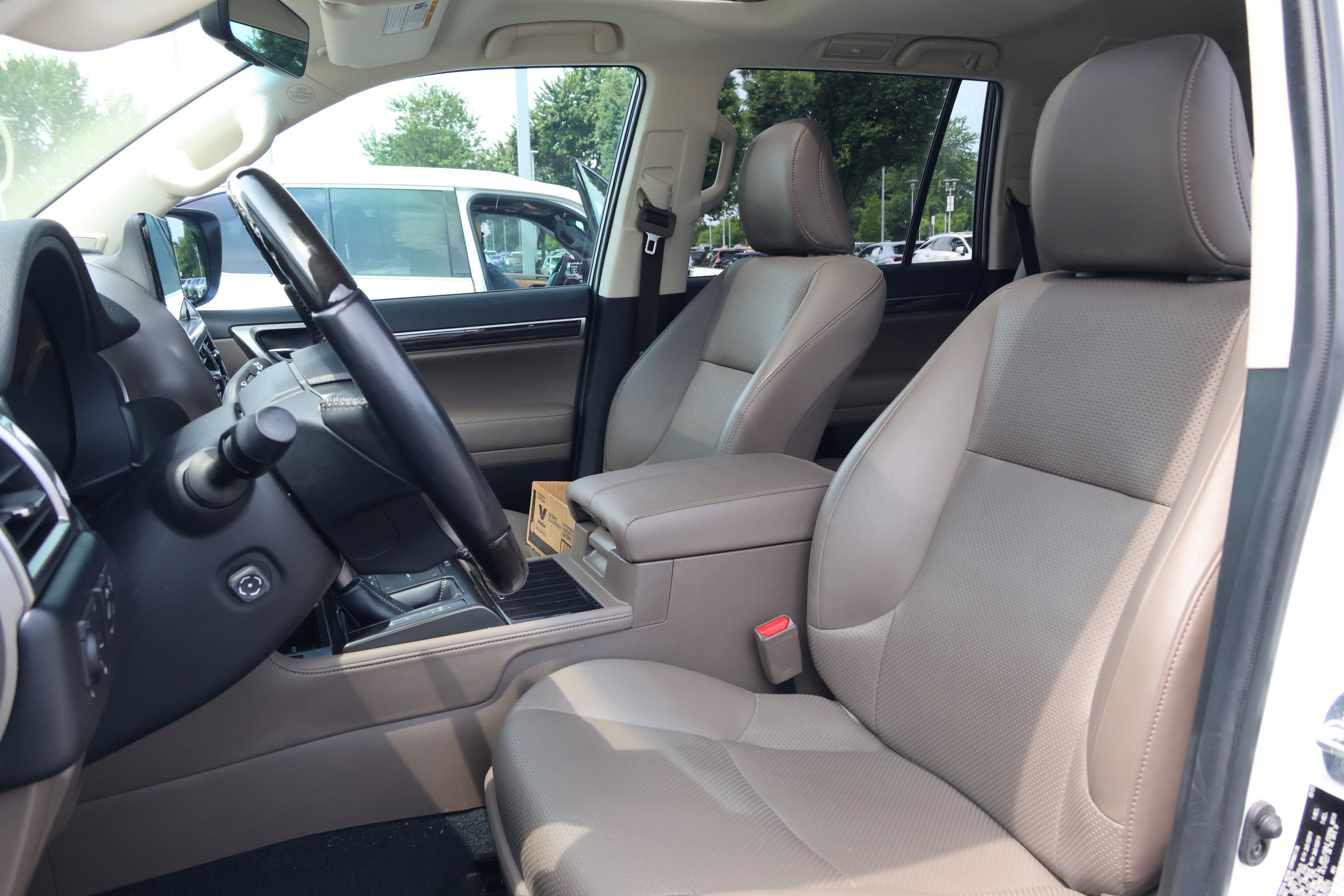 Certified 2023 Lexus GX 460 Luxury w/ Accessory Package AWD/4WD image 34