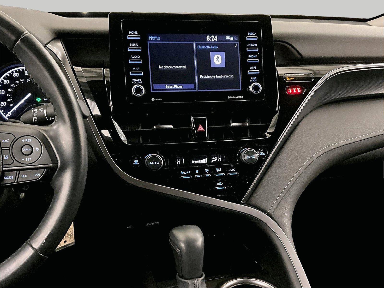 Used 2023 Toyota Camry SE image 6
