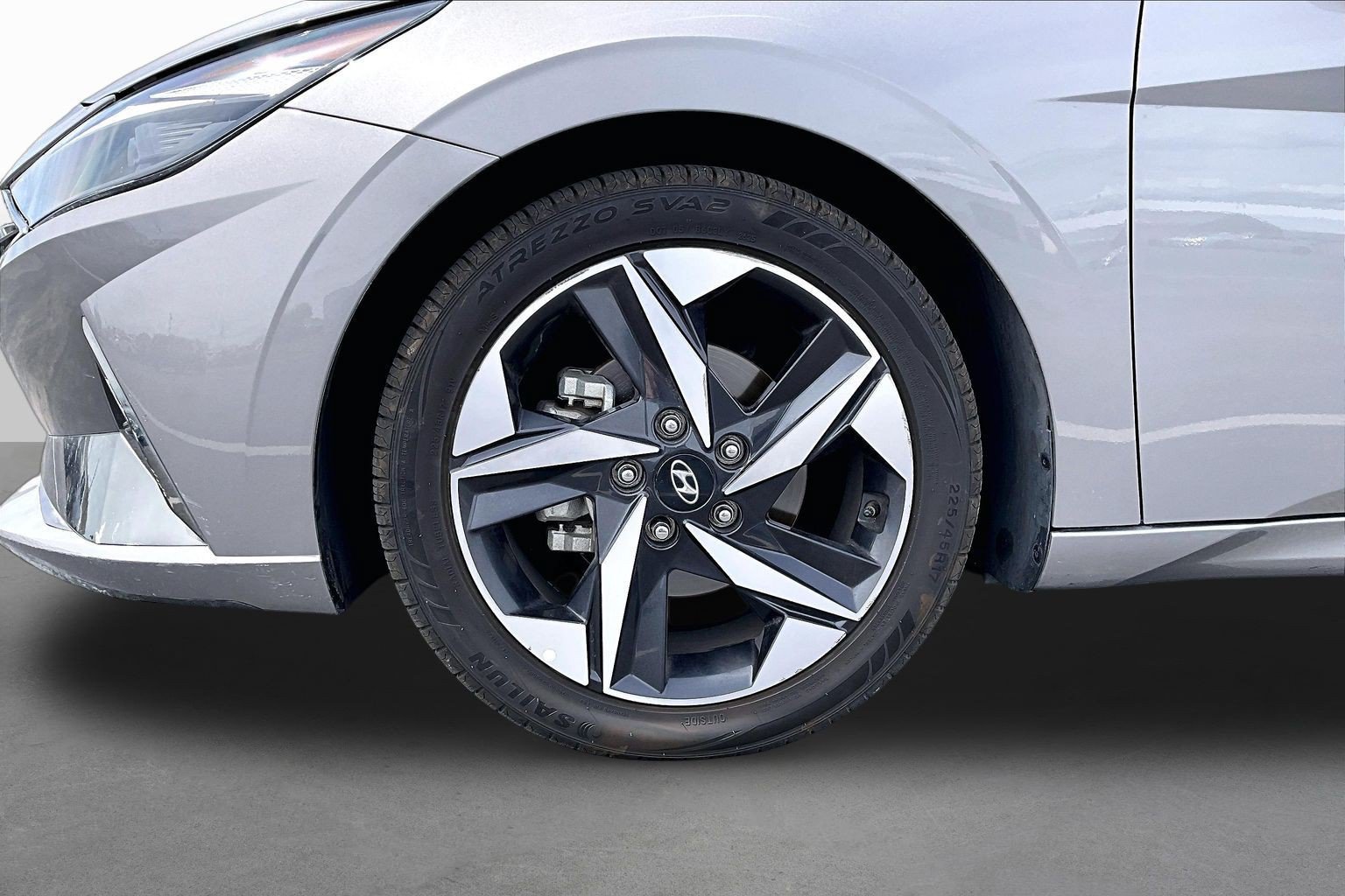Used 2021 Hyundai Elantra SEL w/ Convenience + Premium Package FWD image 8