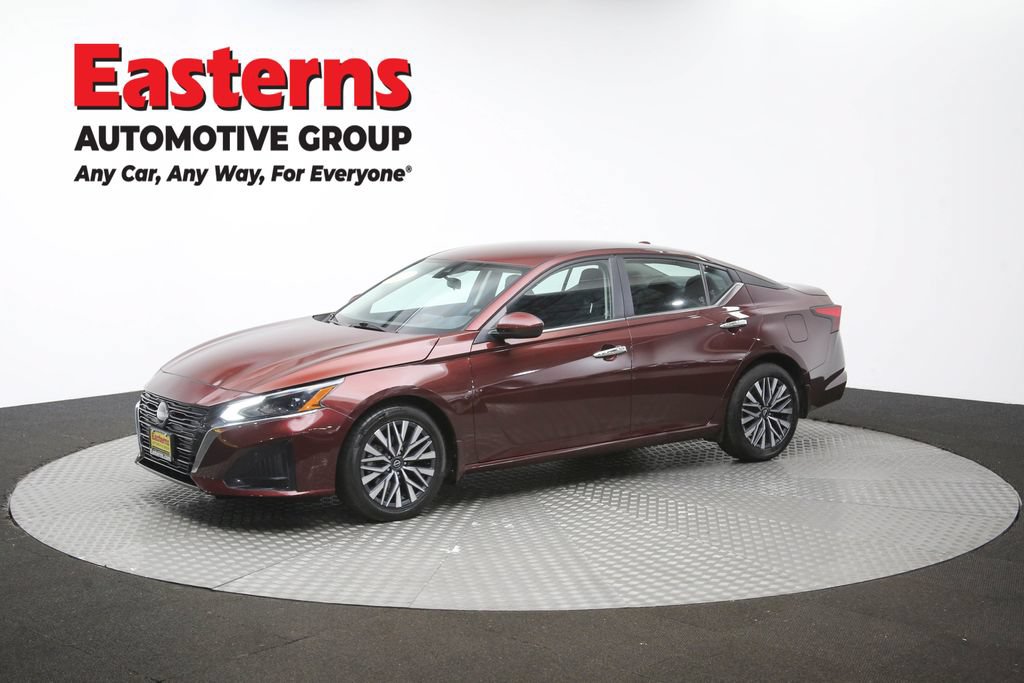 Used 2023 Nissan Altima 2.5 SV FWD image 56