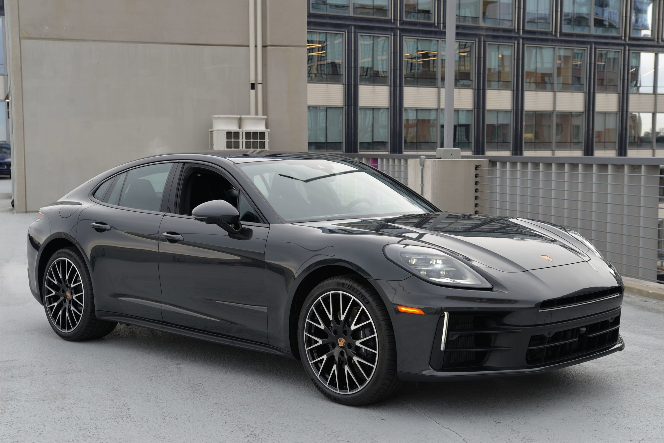 New 2026 Porsche Panamera 4 image 9