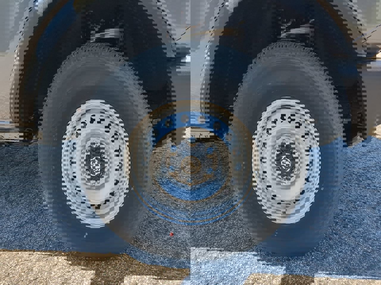 New 2025 Ford Bronco 4-Door image 9