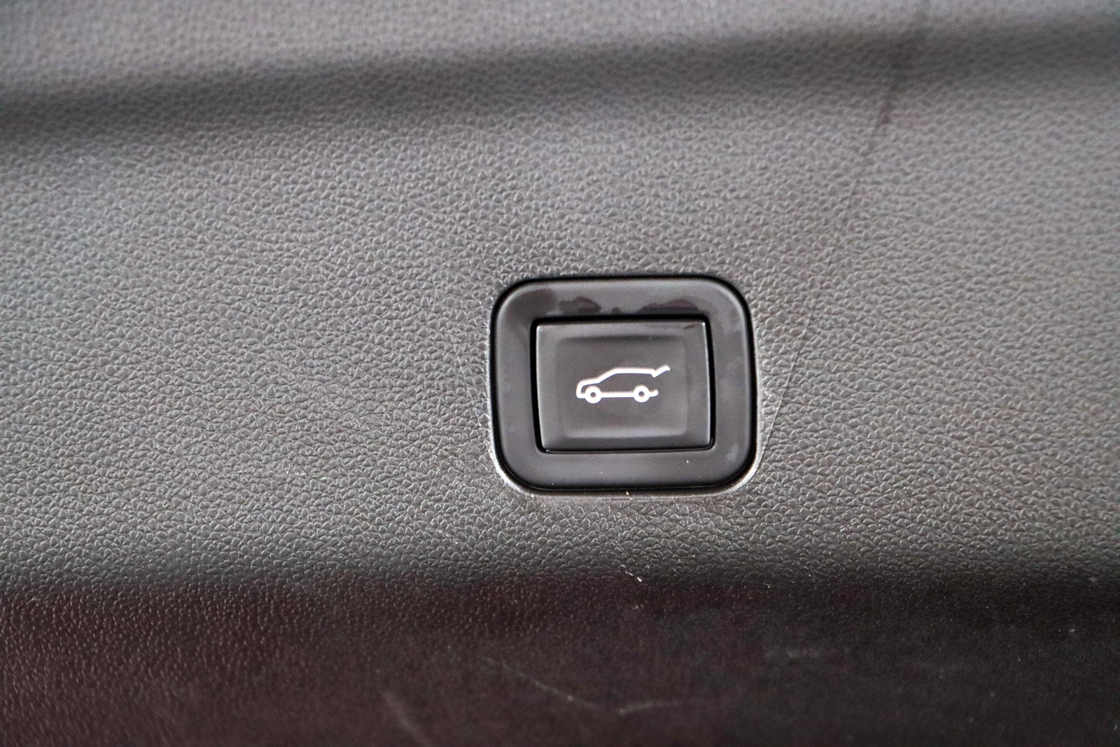 Used 2023 Cadillac Escalade Premium Luxury w/ LPO, Floor Liner Package image 37