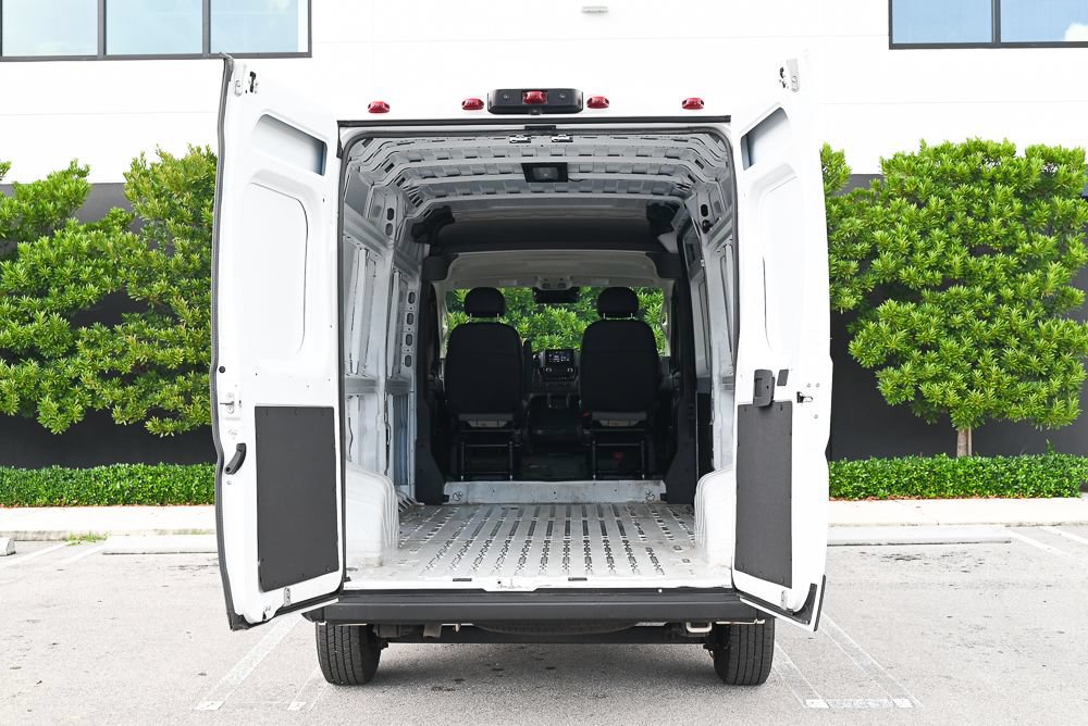 Used 2024 RAM ProMaster 2500 w/ Convenience Group FWD image 9