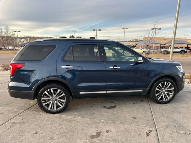 Used 2017 Ford Explorer Platinum image 9
