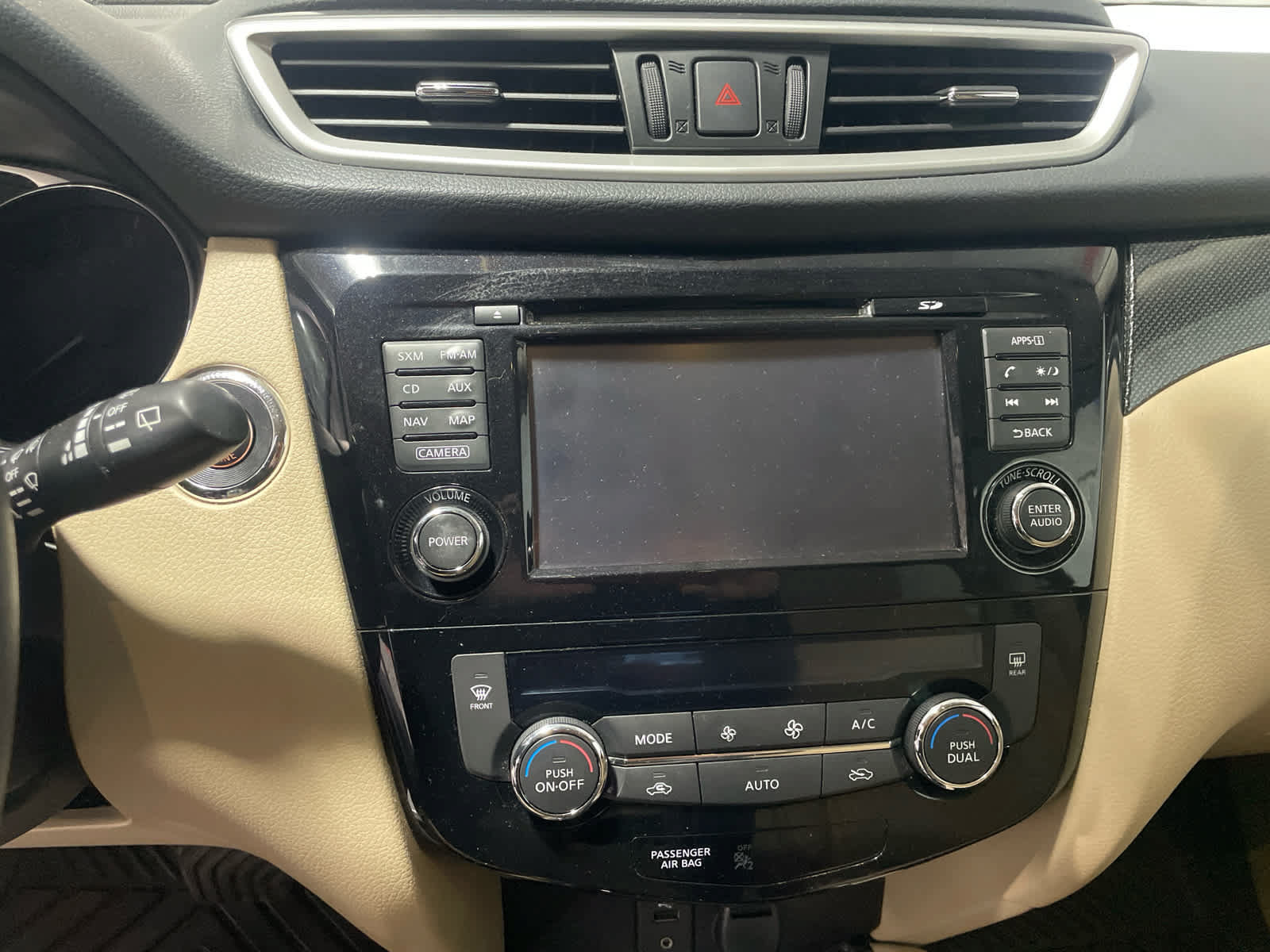 Used 2016 Nissan Rogue SL w/ SL Premium Package AWD/4WD image 7