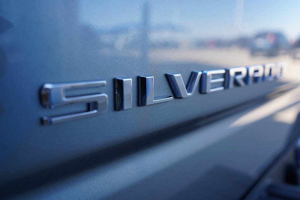 Used 2026 Chevrolet Silverado 1500 RST AWD/4WD image 5