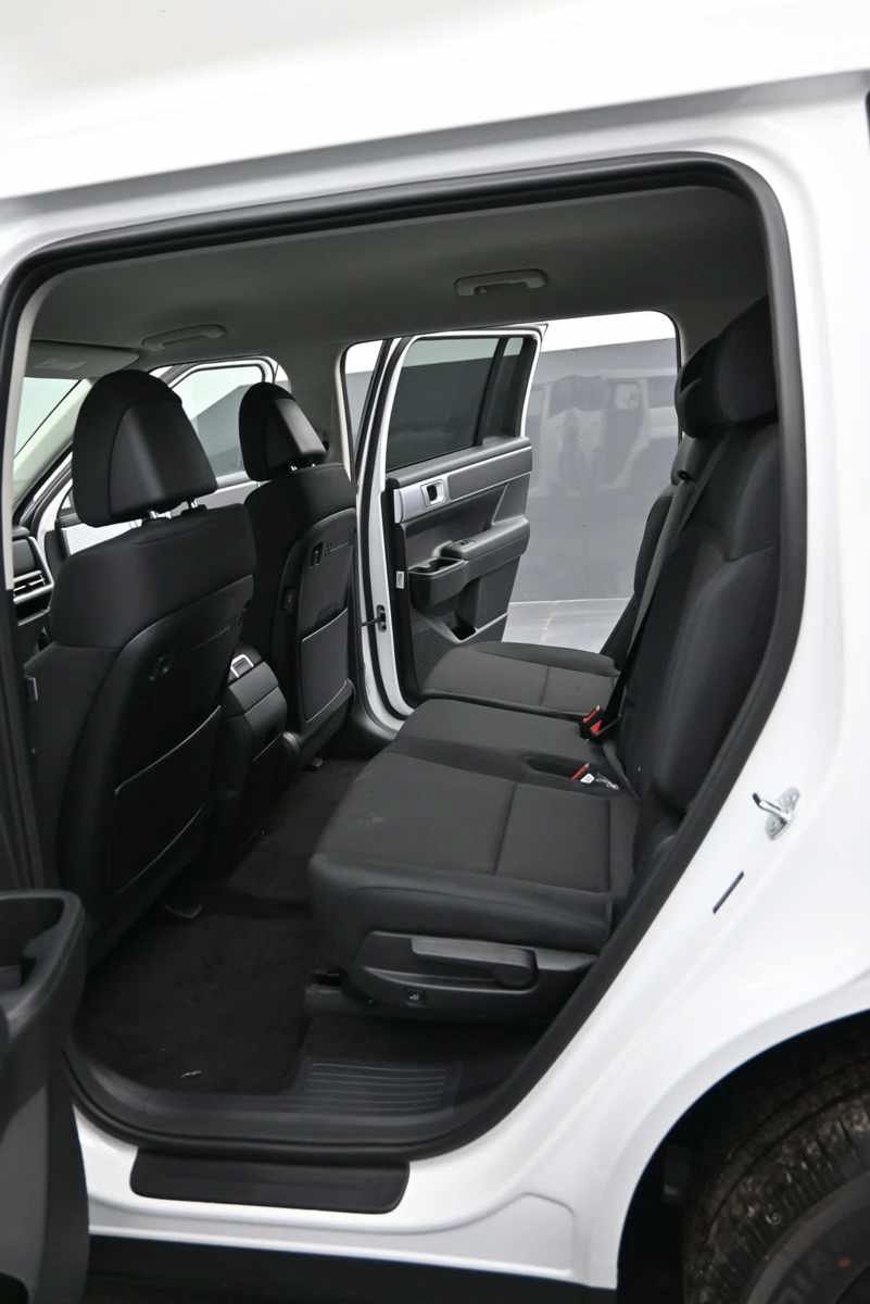 New 2026 Hyundai Santa Fe SE FWD image 16