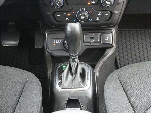 Used 2023 Jeep Renegade Latitude image 26