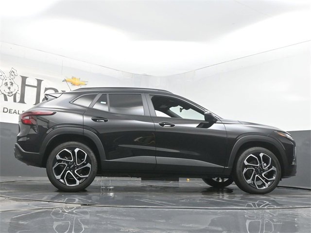 New 2026 Chevrolet Trax RS w/ Sunroof Package image 31