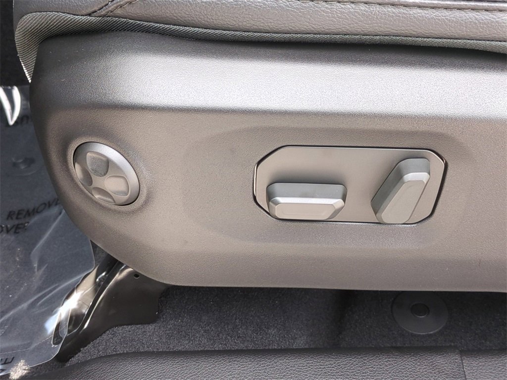 New 2025 Jeep Gladiator Sport image 21