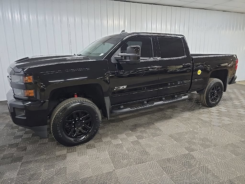 Used 2019 Chevrolet Silverado 2500 LTZ w/ Midnight Edition AWD/4WD image 6