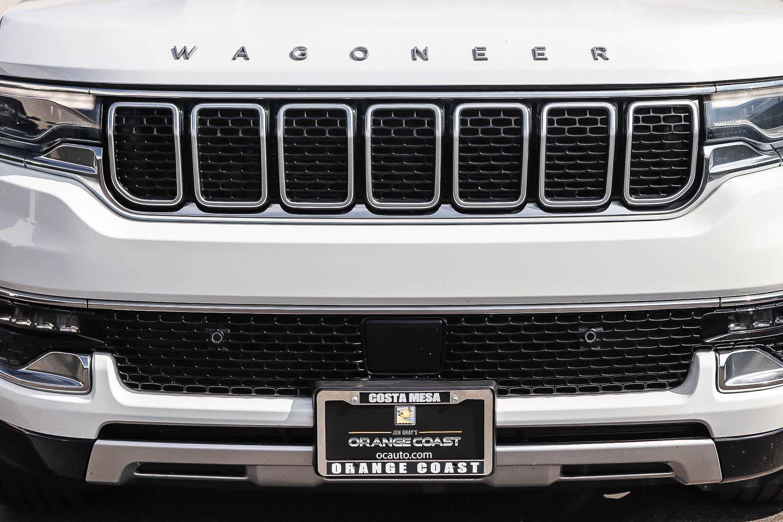 Used 2024 Jeep Wagoneer L Series II RWD image 9