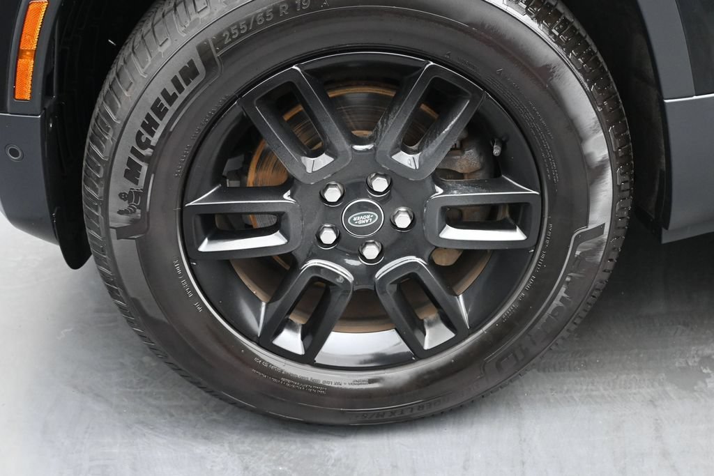 Used 2024 Land Rover Defender 110 S AWD/4WD image 10
