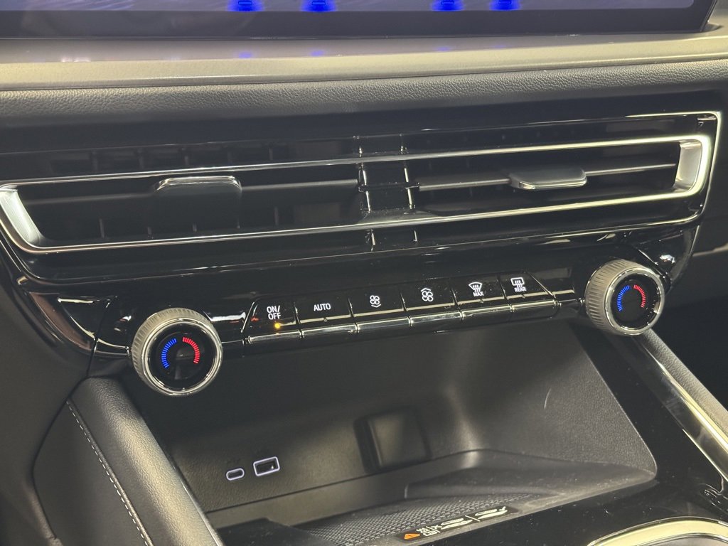 New 2026 Chevrolet Traverse LT w/ Sun and Wheel Package image 37