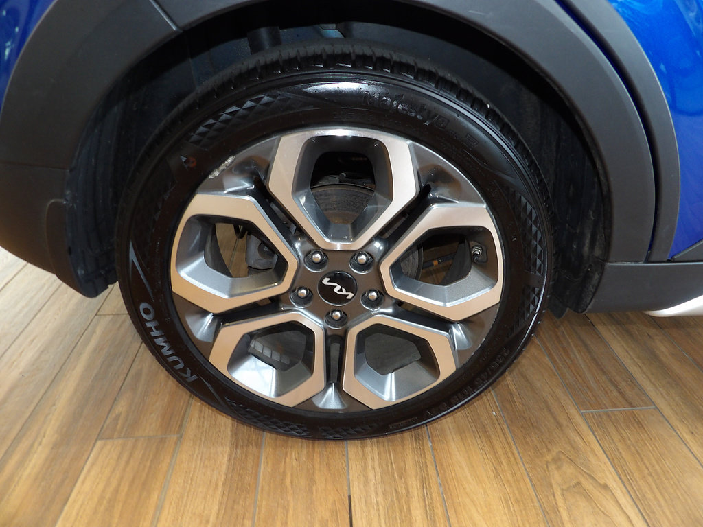 Used 2022 Kia Soul X-Line FWD image 5