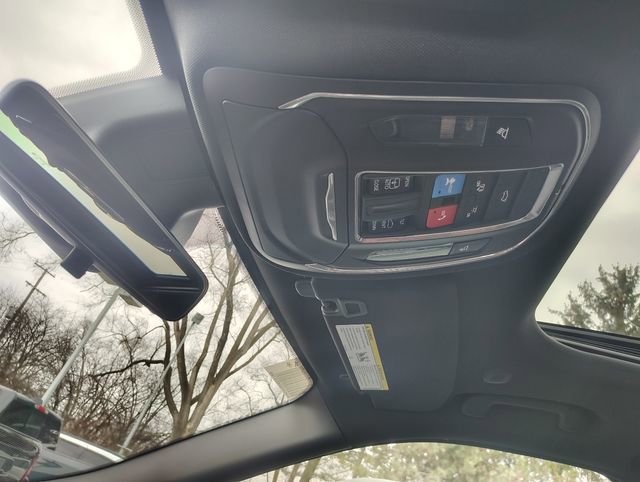 New 2025 Jeep Grand Cherokee Altitude image 30