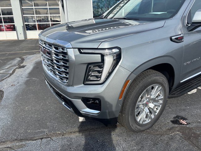 New 2026 GMC Yukon XL Denali AWD/4WD image 8