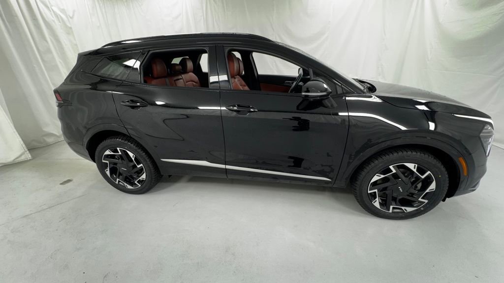 Used 2025 Kia Sportage SX AWD/4WD image 2