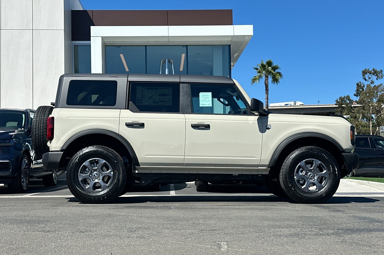 New 2026 Ford Bronco Big Bend AWD/4WD image 2