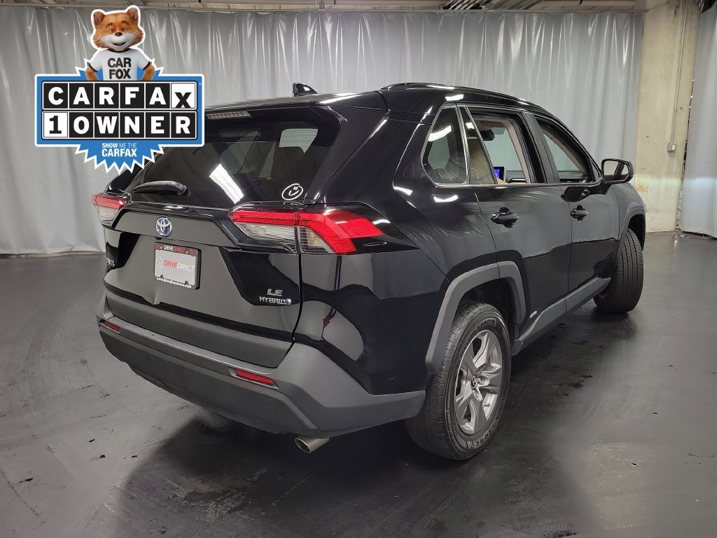 Used 2024 Toyota RAV4 LE AWD/4WD image 8