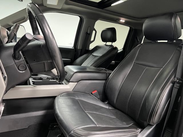 Used 2020 Ford F350 Lariat w/ Lariat Ultimate Package AWD/4WD image 21