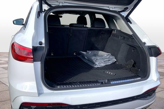 Certified 2025 Audi Q5 Premium w/ Convenience Package AWD/4WD image 20