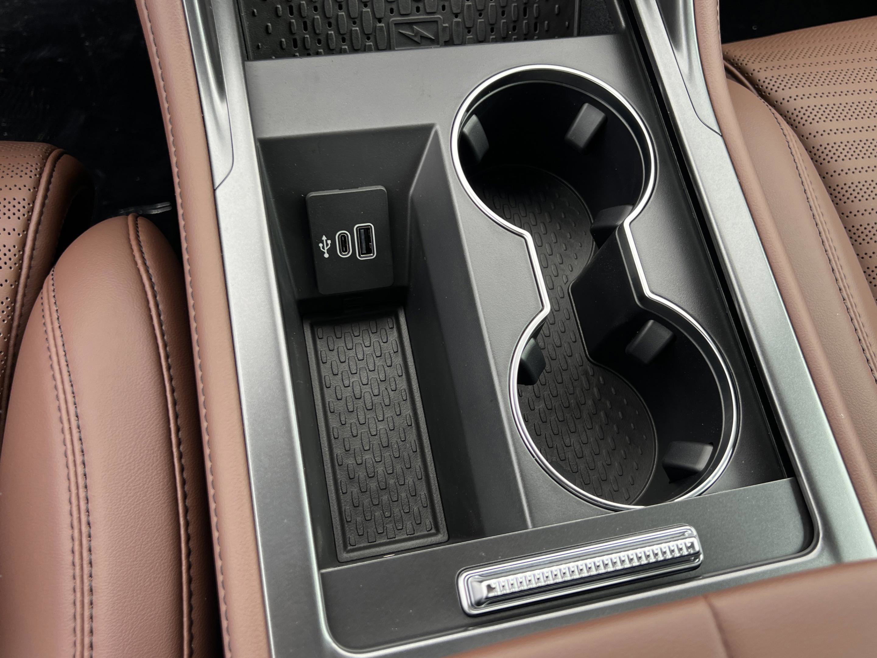 New 2026 Lincoln Nautilus Reserve AWD/4WD image 17