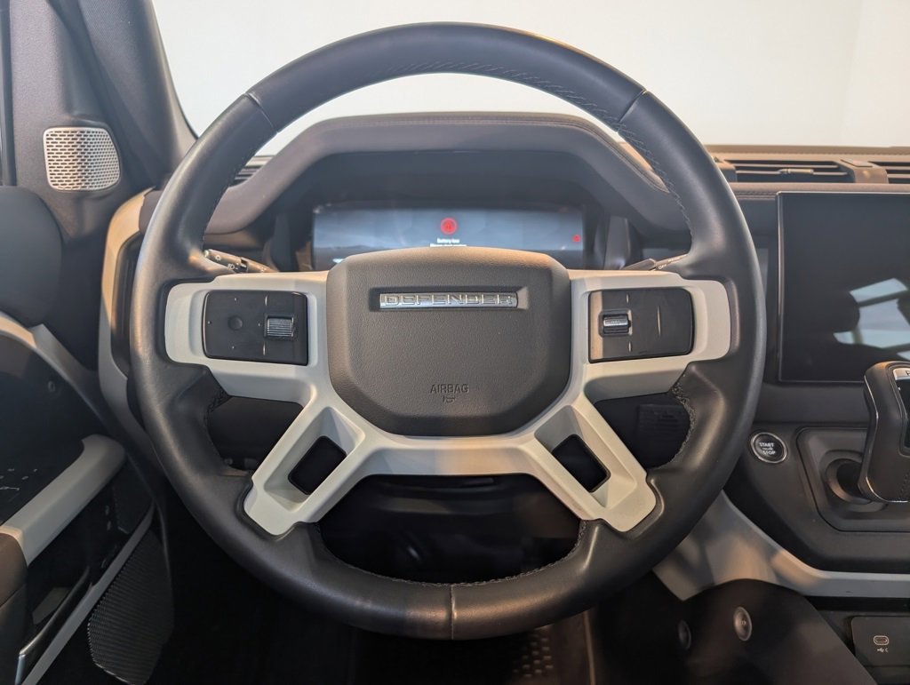 Used 2023 Land Rover Defender 130 X-Dynamic SE image 17