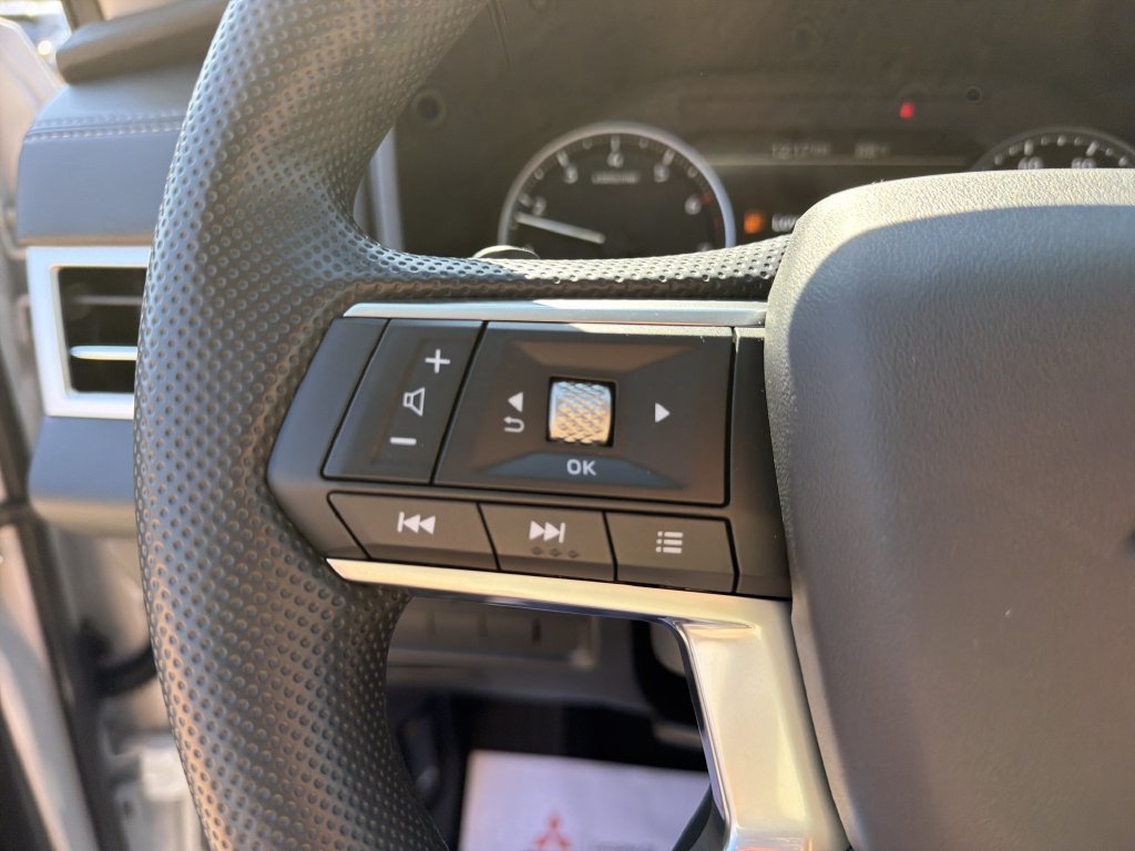 New 2026 Mitsubishi Outlander ES AWD/4WD image 21