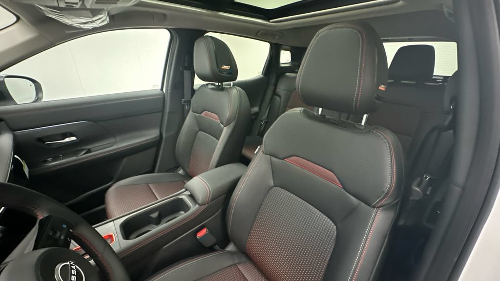 New 2026 Nissan Kicks SR w/ SR Premium Package AWD/4WD image 9