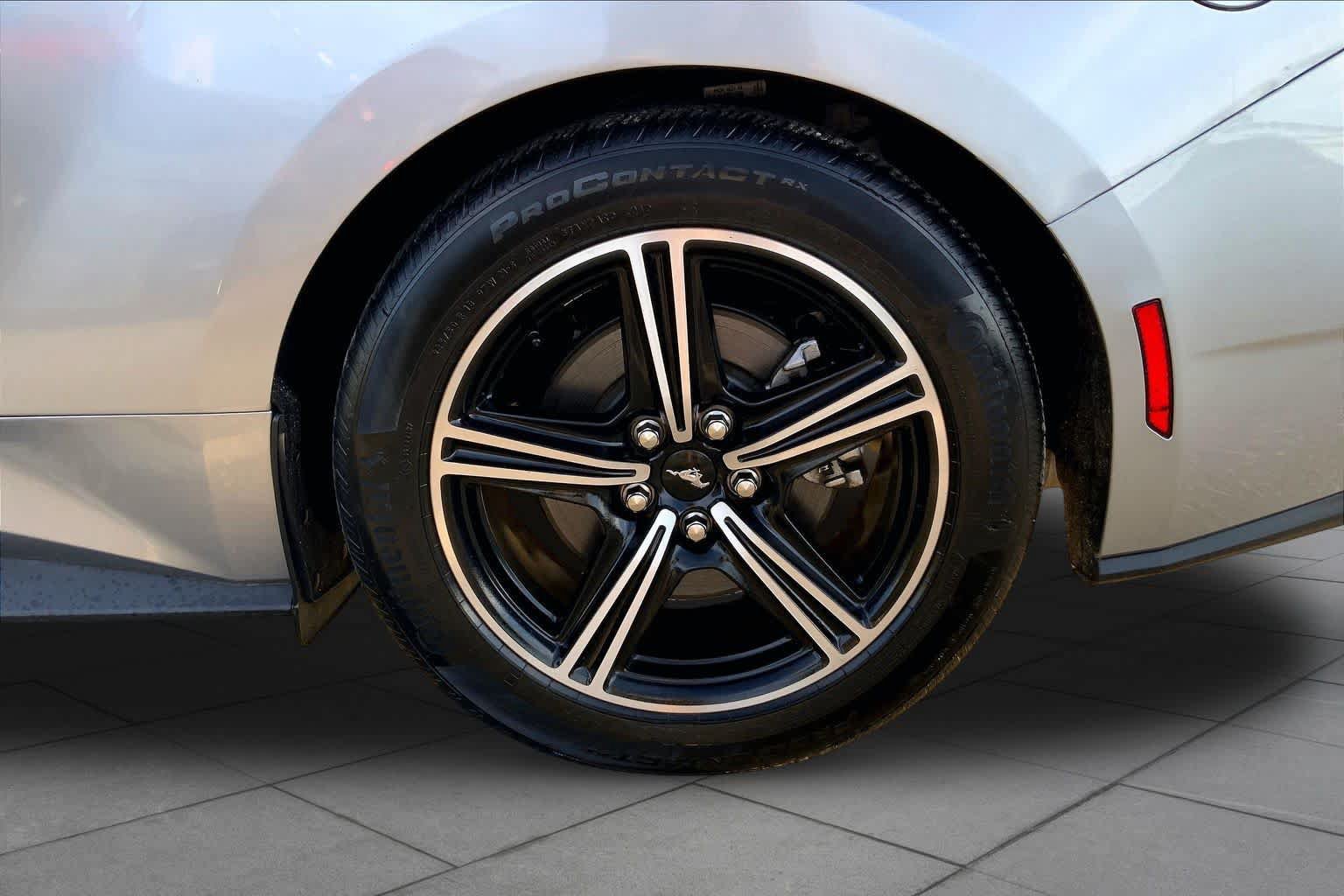 Used 2025 Ford Mustang Premium RWD image 9