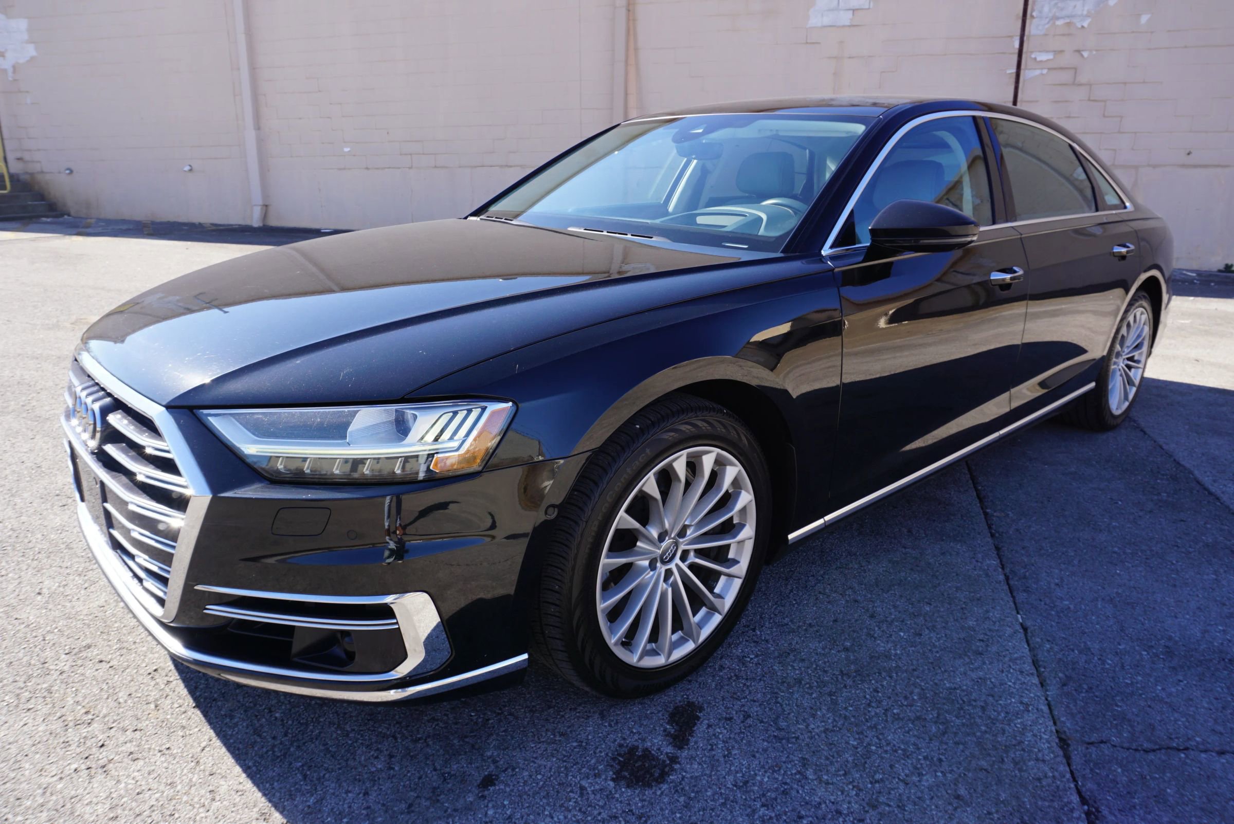 Used 2020 Audi A8 L 4.0T w/ Executive Package image 4