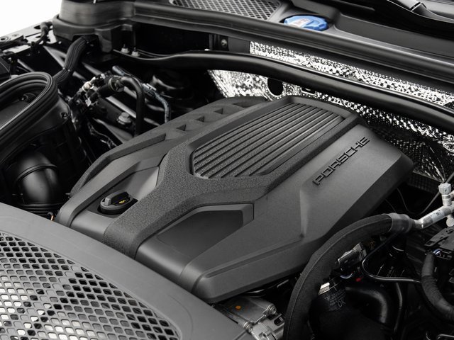 Certified 2025 Porsche Macan image 29