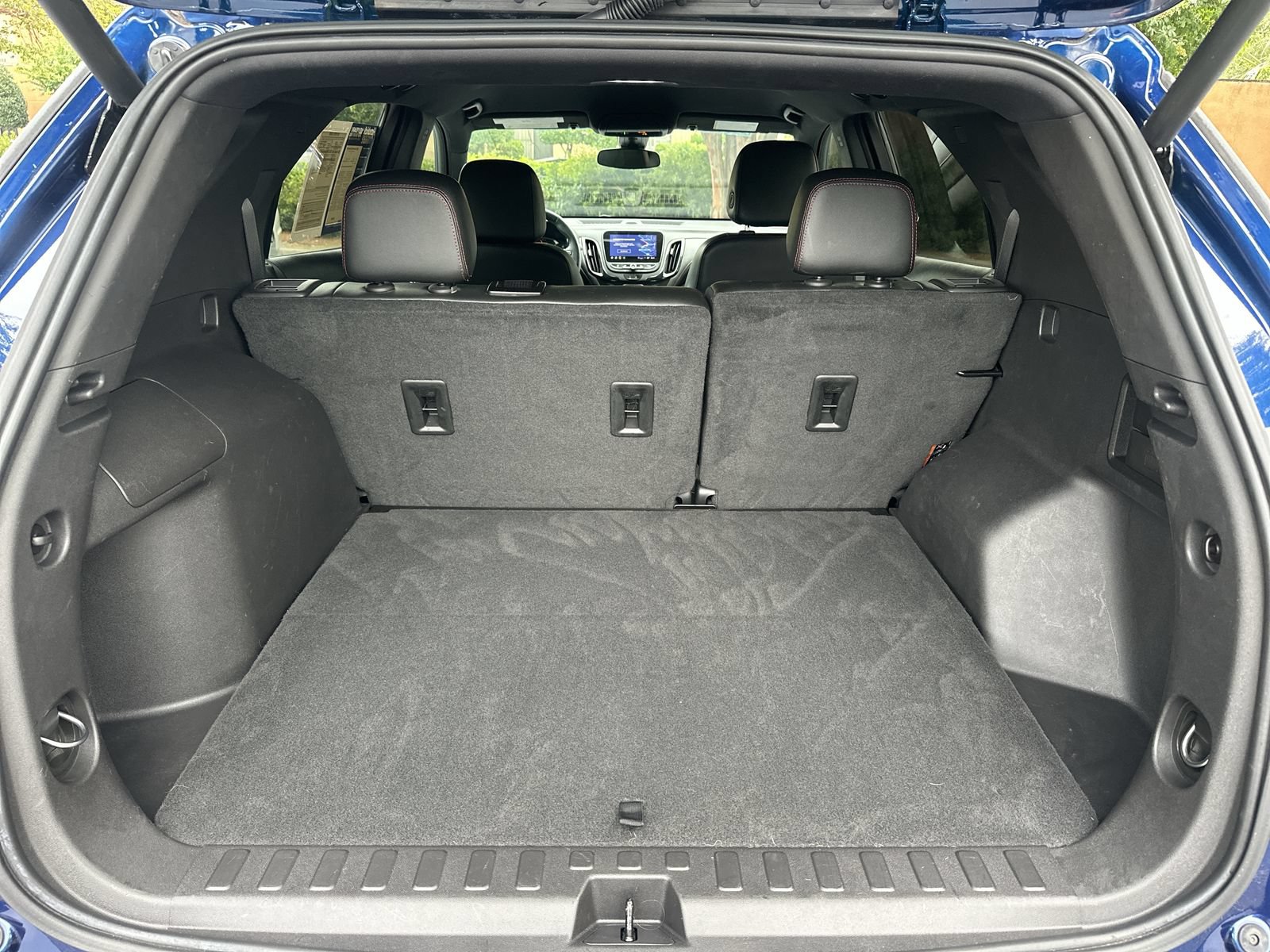 Used 2023 Chevrolet Equinox RS FWD image 32