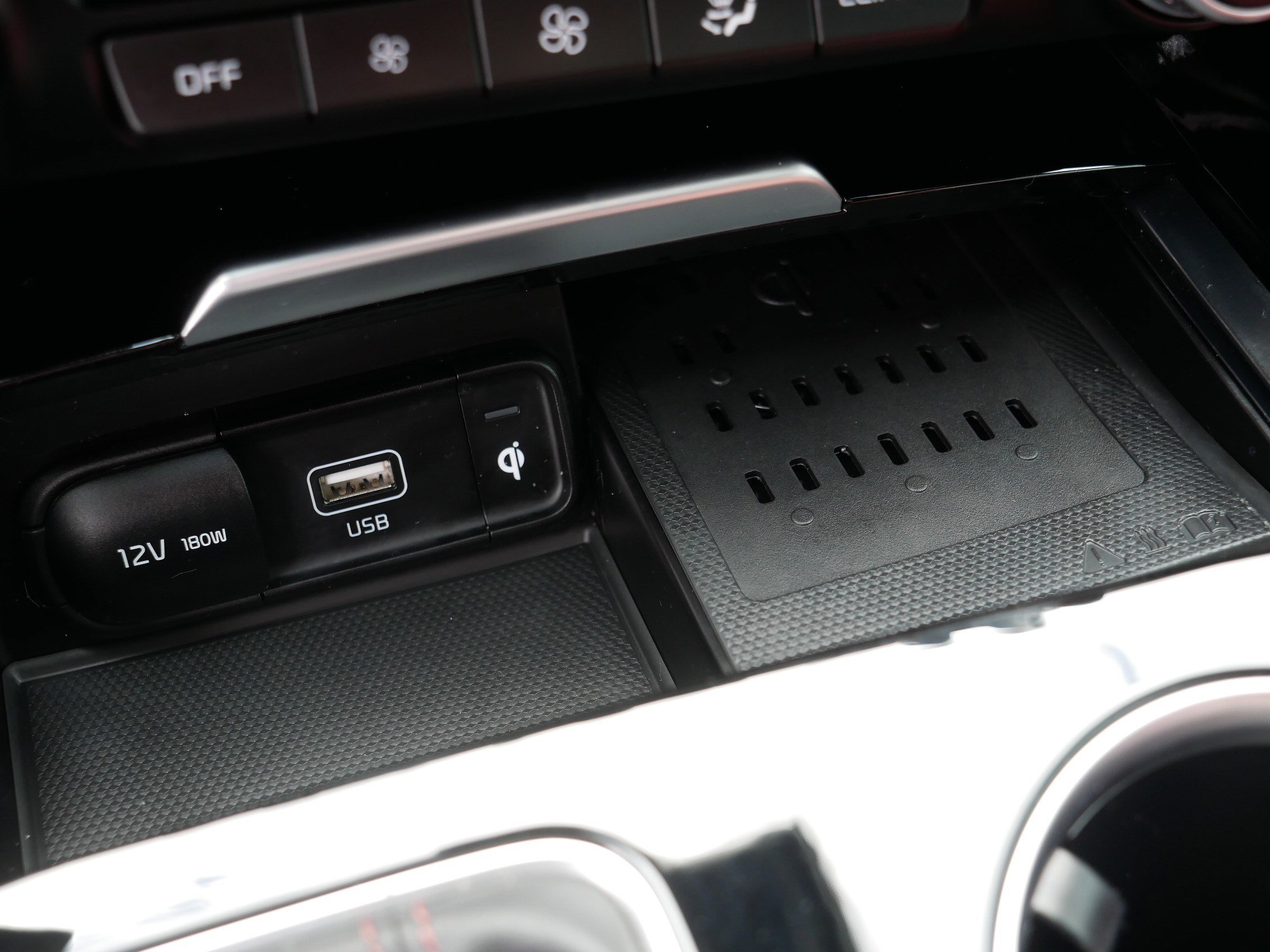 Used 2023 Kia Stinger GT-Line w/ Sun & Sound Package image 33