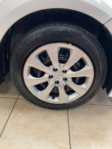 Used 2021 Toyota Corolla LE FWD image 32