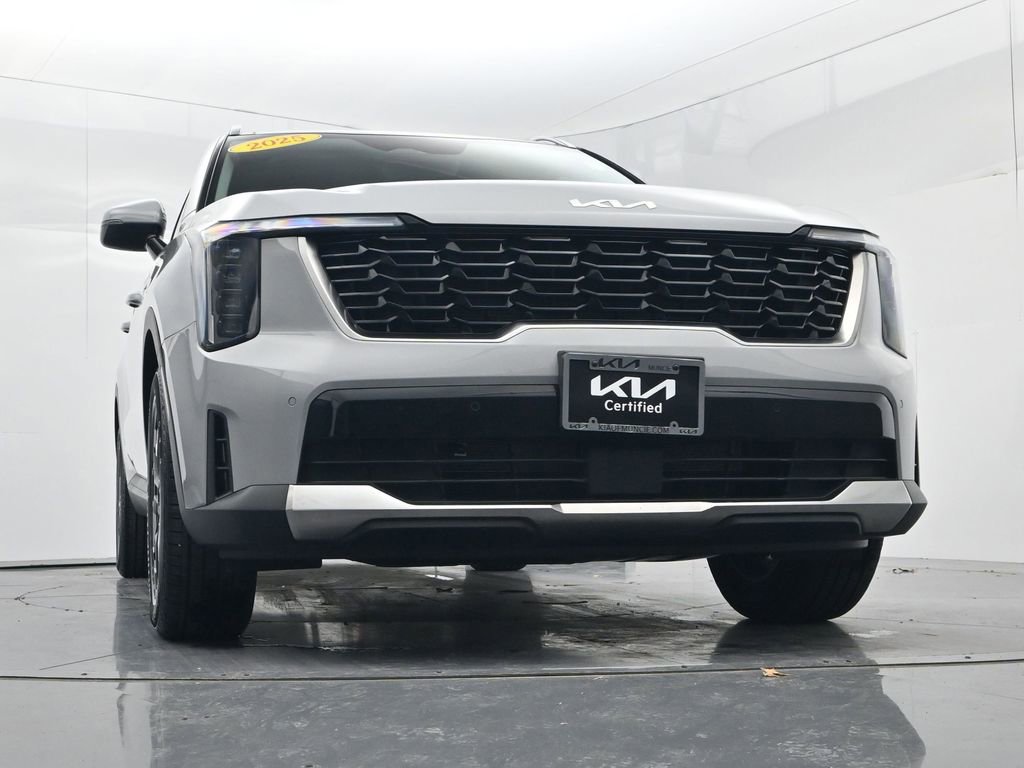 Used 2025 Kia Sorento S w/ Panoramic Sunroof Package image 40
