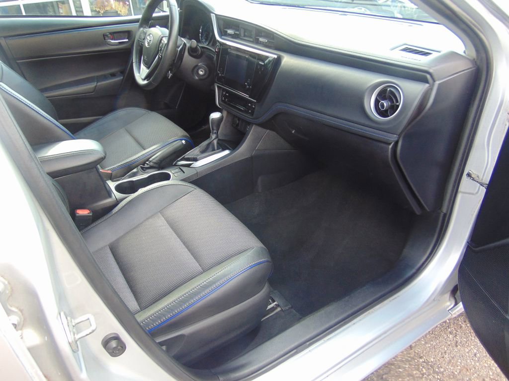 Used 2017 Toyota Corolla SE image 5