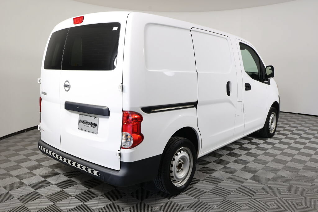 Used 2019 Nissan NV200 S w/ Cruise Control Package FWD image 2