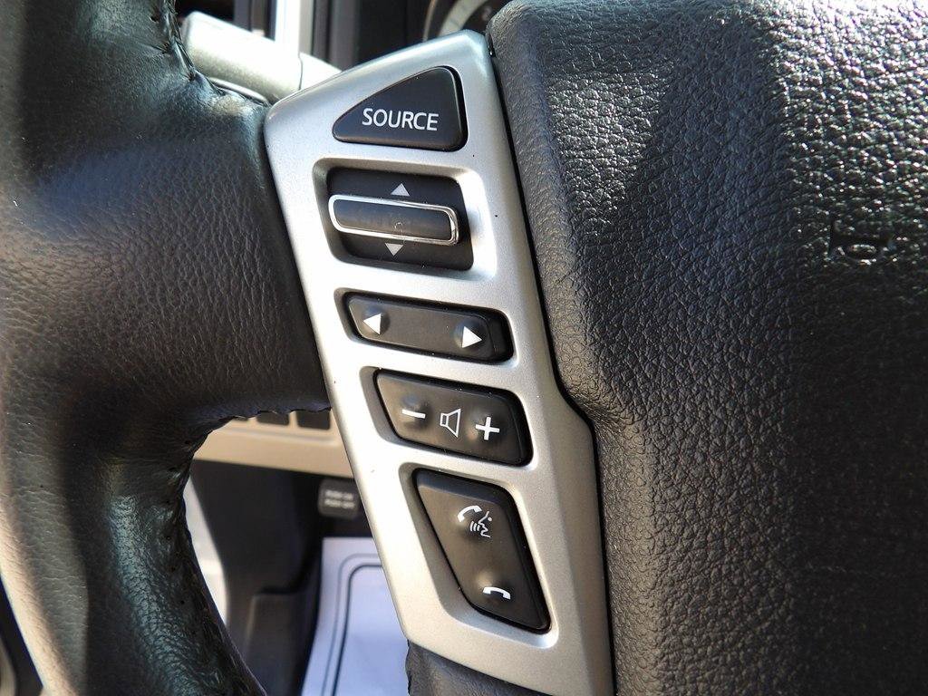 Used 2017 Nissan Titan SL w/ Chrome Package AWD/4WD image 16
