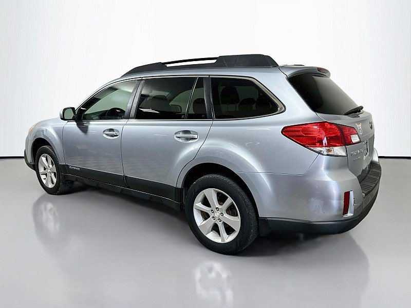 Used 2013 Subaru Outback 2.5i Premium AWD/4WD image 5