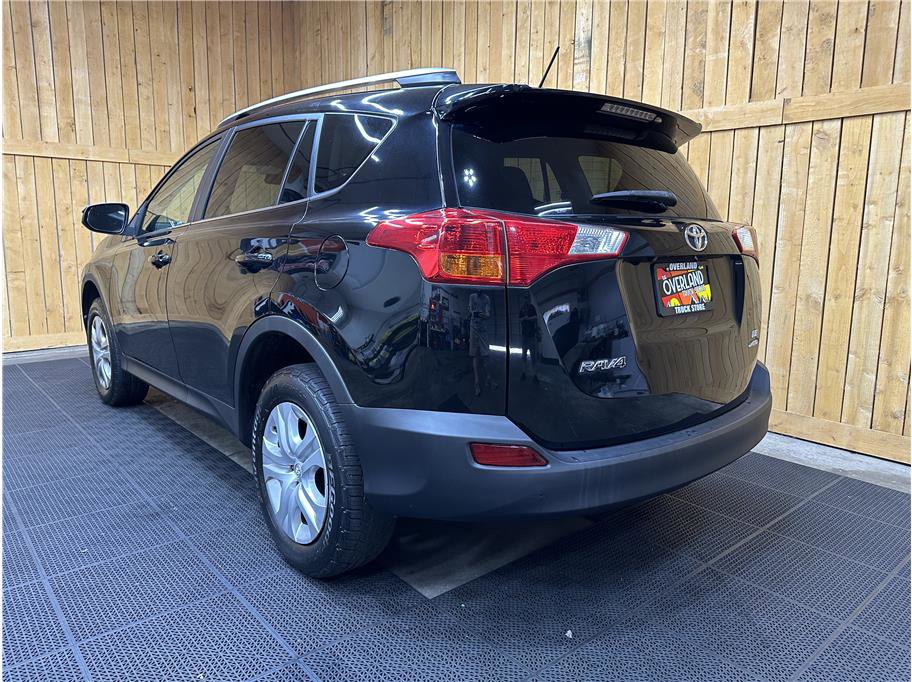 Used 2013 Toyota RAV4 LE image 10
